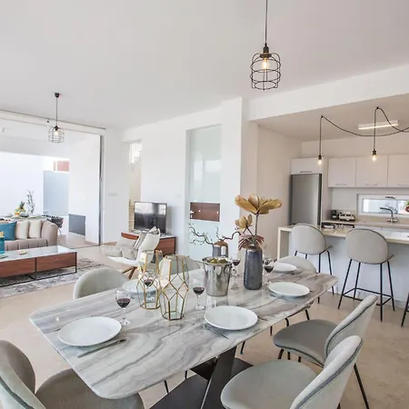 3-schlafzimmer-villa Mit Privatem Pool Im Zentrum By Interhome Дом отдыха Протарас