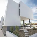 Feriehus 3-schlafzimmer-villa Mit Privatem Pool Im Zentrum By Interhome *
