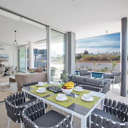 3-schlafzimmer-villa Mit Privatem Pool Im Zentrum By Interhome * Protaras