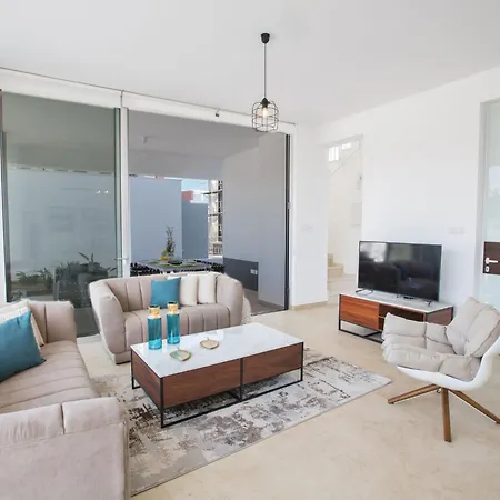 Сasa de vacaciones 3-schlafzimmer-villa Mit Privatem Pool Im Zentrum By Interhome *