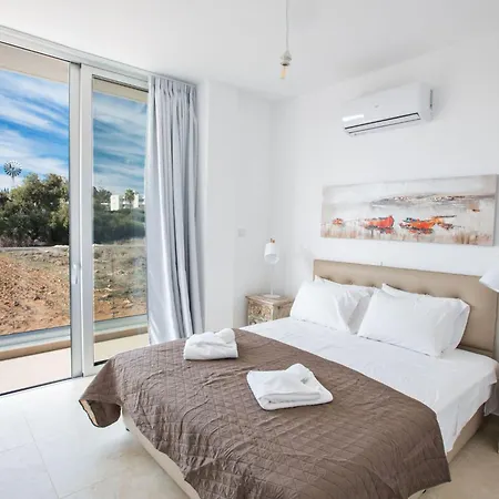 3-schlafzimmer-villa Mit Privatem Pool Im Zentrum By Interhome * Protaras