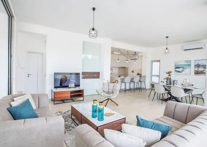 3-schlafzimmer-villa Mit Privatem Pool Im Zentrum By Interhome Semesterbostad