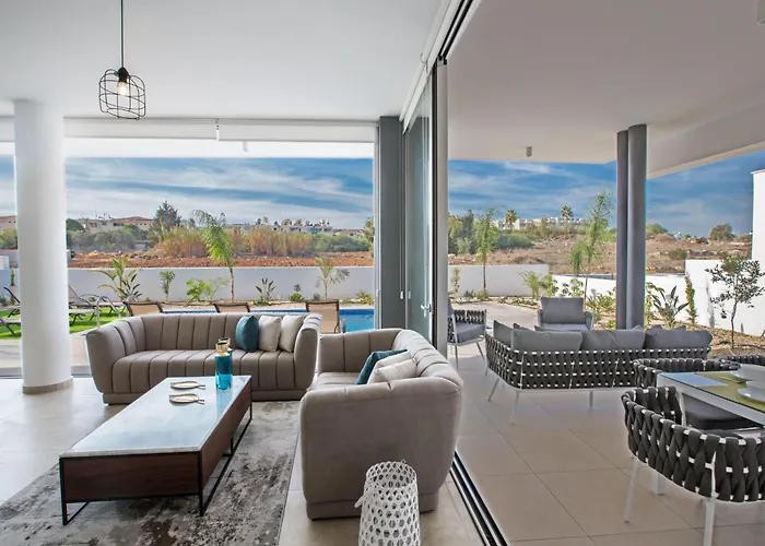 別荘 3-schlafzimmer-villa Mit Privatem Pool Im Zentrum By Interhome *