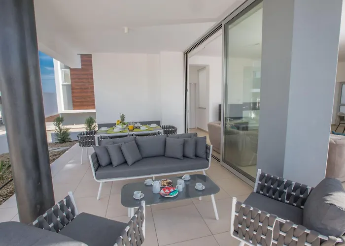 Casa de Férias 3-schlafzimmer-villa Mit Privatem Pool Im Zentrum By Interhome Protaras