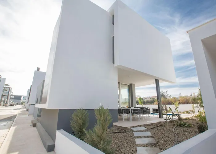 Casa de Férias 3-schlafzimmer-villa Mit Privatem Pool Im Zentrum By Interhome *