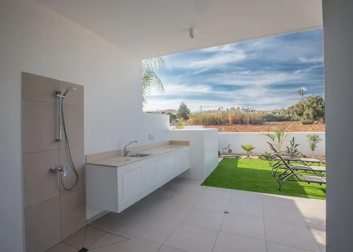 3-schlafzimmer-villa Mit Privatem Pool Im Zentrum By Interhome Casa de Férias Protaras